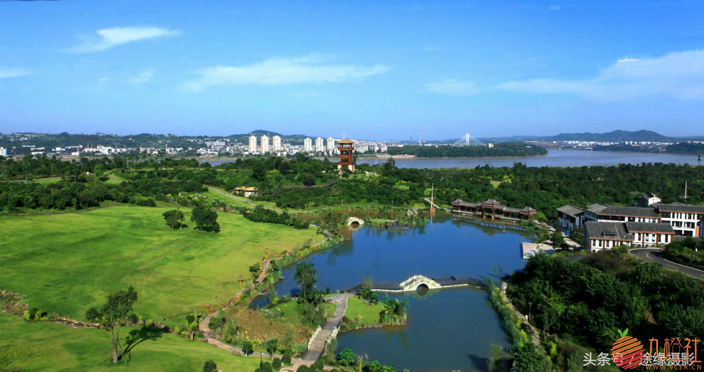 泸州张坝桂圆林风光，就是这样一座城市，至今不通客运火车，泸州人民乘坐火车现阶段最近只能去隆昌，或者是 ...